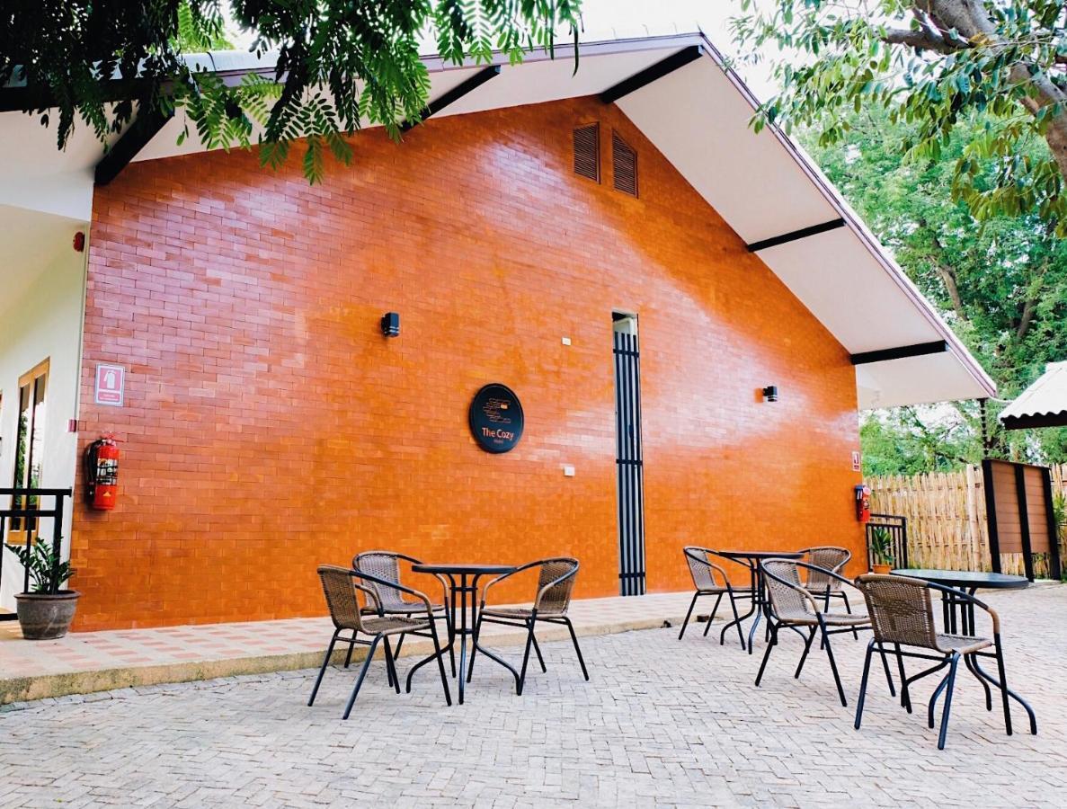 The Cozy Hotel Пхетчабурі Екстер'єр фото